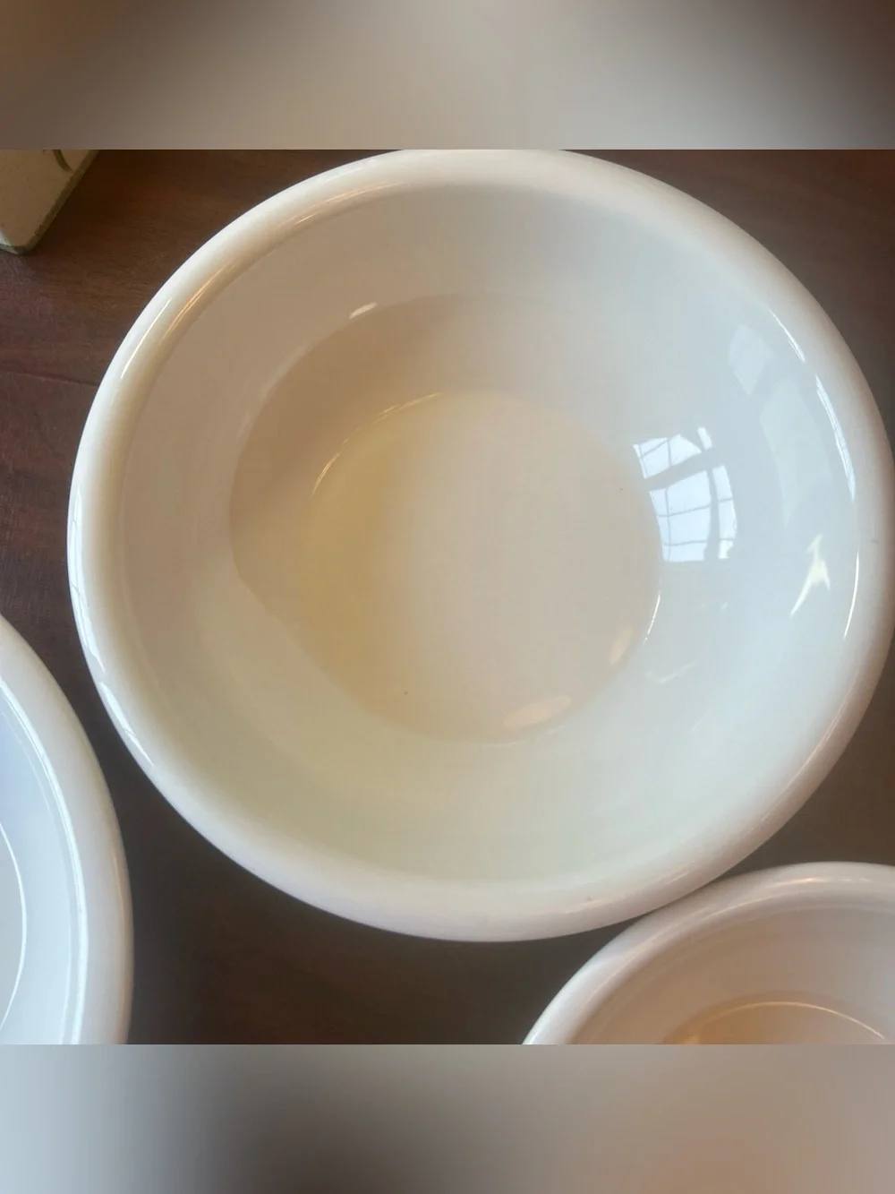 Pier 1 Imports White Farmhouse Nesting Mixing Bowls  (4)